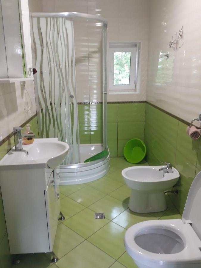 У Михайла Bed & Breakfast ตรุสคาเวตส์ ภายนอก รูปภาพ